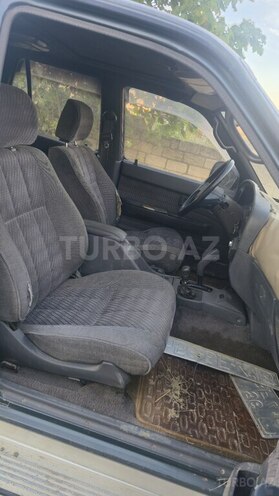Toyota Hilux Surf 1992, 300,000 km - 2.4 l - Şamaxı
