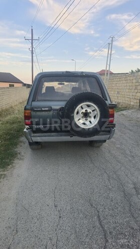 Toyota Hilux Surf 1992, 300,000 km - 2.4 l - Şamaxı