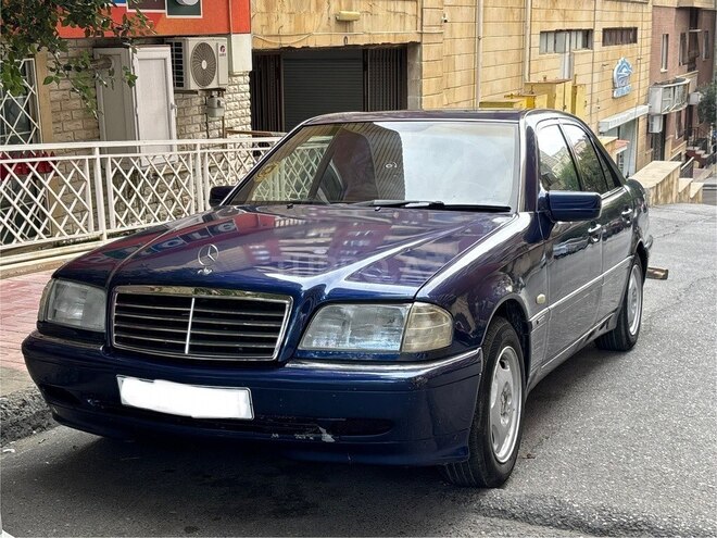 Mercedes C 220 1996, 260,000 km - 2.2 l - Bakı