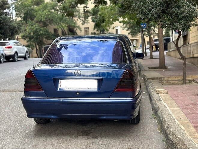 Mercedes C 220 1996, 260,000 km - 2.2 l - Bakı