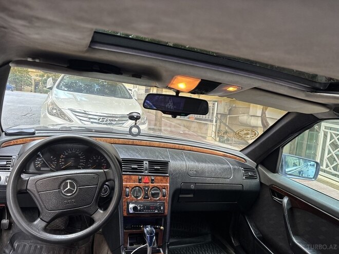 Mercedes C 220 1996, 260,000 km - 2.2 l - Bakı