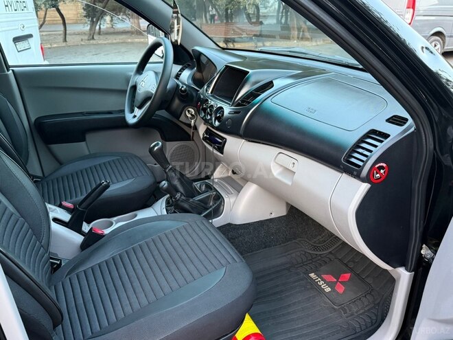 Mitsubishi L200 2012, 188,612 km - 2.5 l - Bakı