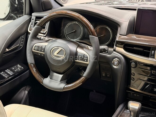 Lexus LX 570 2016, 167,000 km - 5.7 л - Bakı