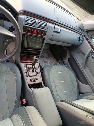 Mercedes E 240 2000, 316,000 km - 2.4 l - Bakı