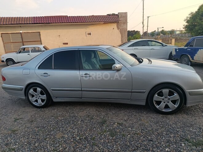 Mercedes E 240 2000, 316,000 km - 2.4 l - Bakı