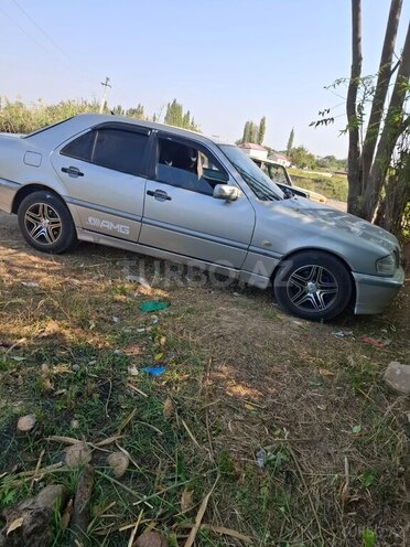Mercedes C 180 1999, 346,528 km - 1.8 л - Füzuli