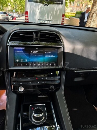Jaguar F-Pace R 2018, 120,000 km - 2.0 l - Bakı