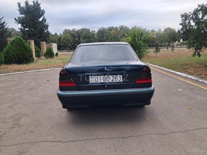Mercedes C 180 1997, 328,000 km - 1.8 l - Qazax