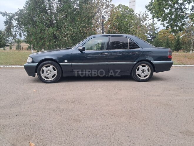 Mercedes C 180 1997, 328,000 km - 1.8 l - Qazax