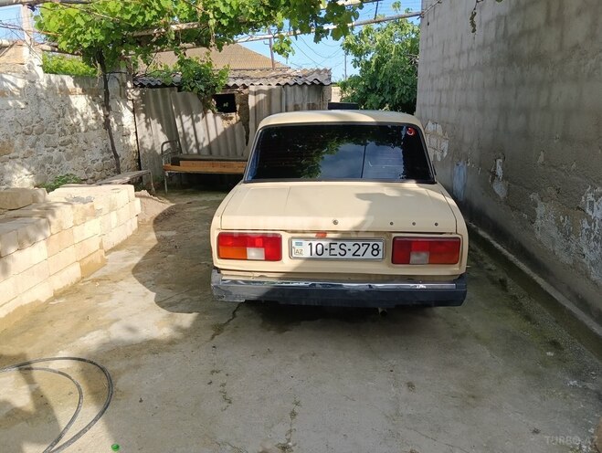 LADA (VAZ) 2105 1984, 54,238 km - 1.5 l - Quba