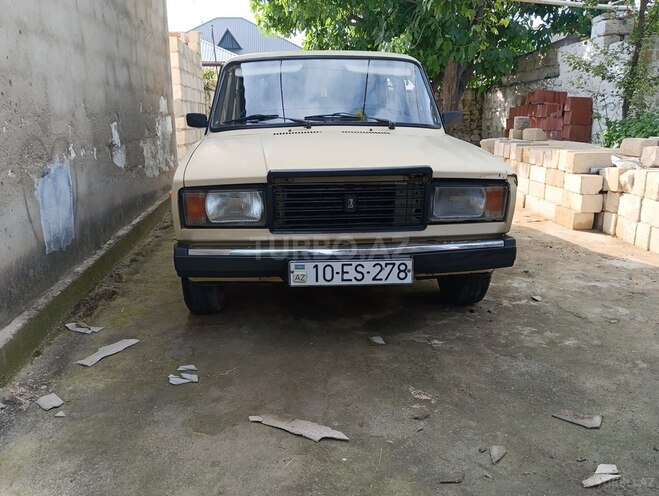 LADA (VAZ) 2105 1984, 54,238 km - 1.5 l - Quba