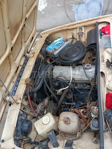 LADA (VAZ) 2105 1984, 54,238 km - 1.5 l - Quba