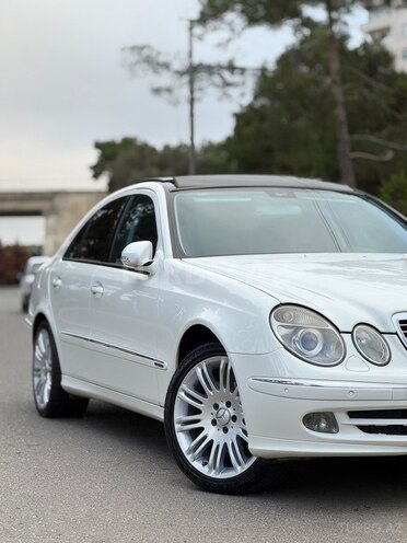 Mercedes E 240 2003, 286,000 km - 2.6 l - Bakı