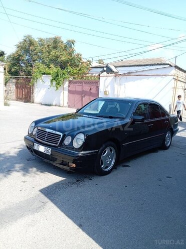 Mercedes E 280 1998, 256,850 km - 2.8 l - Bakı