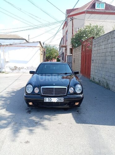 Mercedes E 280 1998, 256,850 km - 2.8 l - Bakı