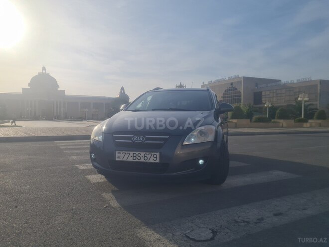 Kia  2008, 247,000 km - 1.6 l - Ucar