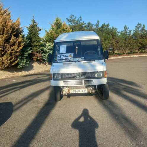 Mercedes 208 D 1995, 200,000 km - 2.3 l - Lənkəran