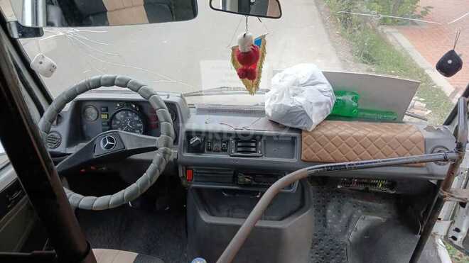 Mercedes 208 D 1995, 200,000 km - 2.3 l - Lənkəran