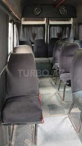 Mercedes 208 D 1995, 200,000 km - 2.3 l - Lənkəran