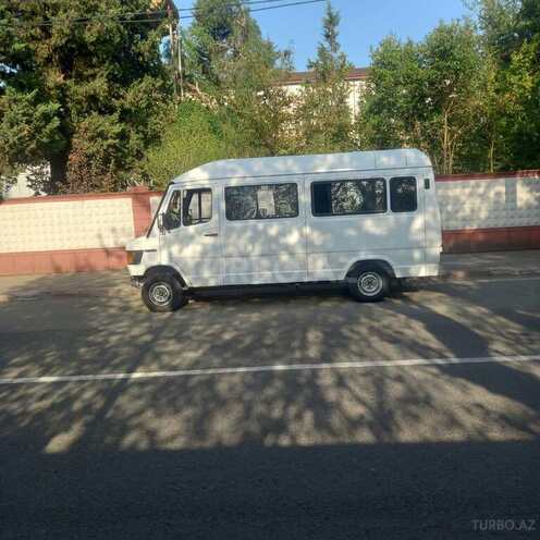 Mercedes 208 D 1995, 200,000 km - 2.3 l - Lənkəran