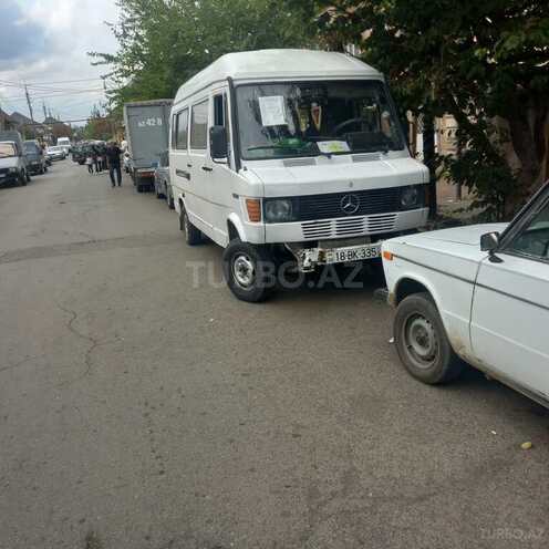 Mercedes 208 D 1995, 200,000 km - 2.3 l - Lənkəran