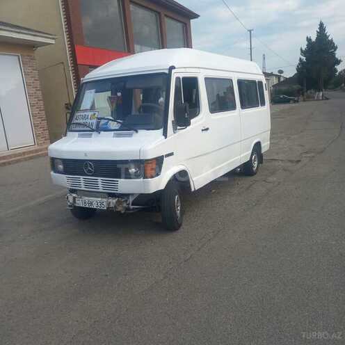 Mercedes 208 D 1995, 200,000 km - 2.3 l - Lənkəran