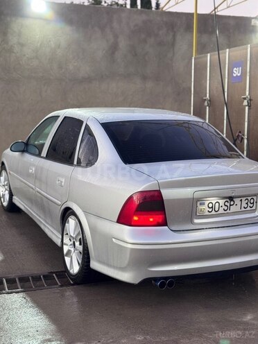 Opel Vectra 1999, 325,000 km - 1.6 л - Qazax