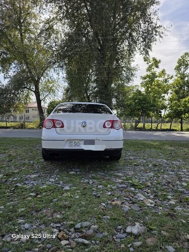 Volkswagen Passat 2005, 325,000 km - 2.0 л - Balakən
