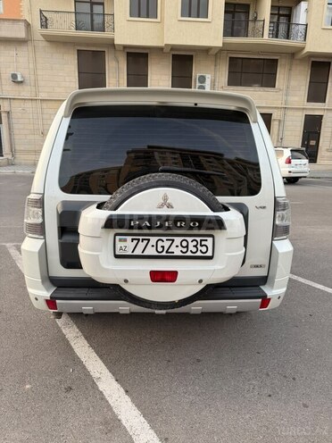Mitsubishi Pajero 2013, 203,567 km - 3.5 l - Sumqayıt