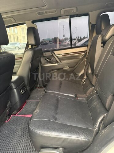 Mitsubishi Pajero 2013, 203,567 km - 3.5 l - Sumqayıt
