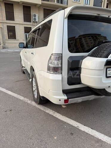 Mitsubishi Pajero 2013, 203,567 km - 3.5 l - Sumqayıt