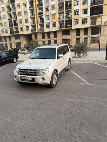 Mitsubishi Pajero 2013, 203,567 km - 3.5 l - Sumqayıt