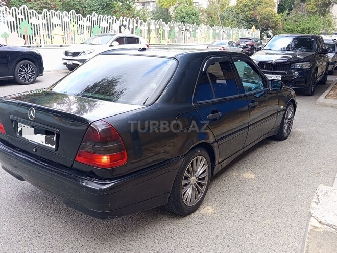 Mercedes C 220 2000, 220,366 km - 2.2 l - Bakı