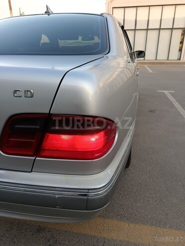 Mercedes E 270 2001, 500,000 km - 2.7 л - Bakı