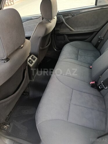 Mercedes E 270 2001, 500,000 km - 2.7 л - Bakı