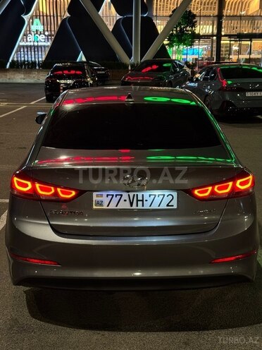 Hyundai Elantra 2018, 106,217 km - 2.0 л - Bakı