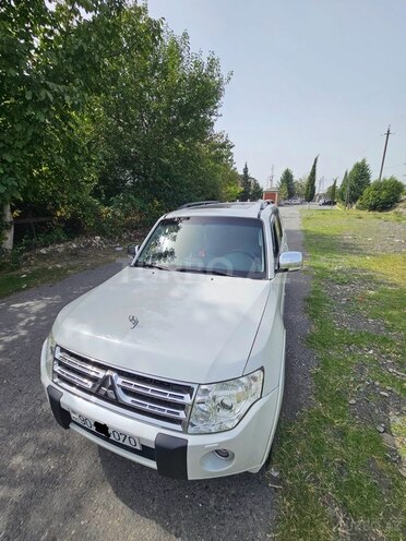Mitsubishi Pajero 2010, 213,000 km - 3.5 l - Zaqatala