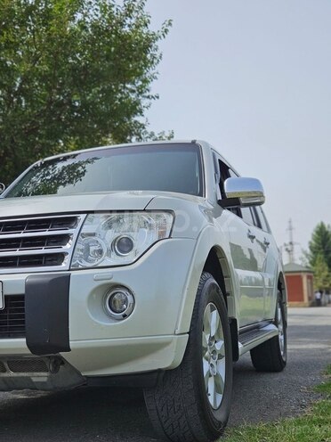Mitsubishi Pajero 2010, 213,000 km - 3.5 l - Zaqatala