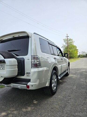Mitsubishi Pajero 2010, 213,000 km - 3.5 l - Zaqatala