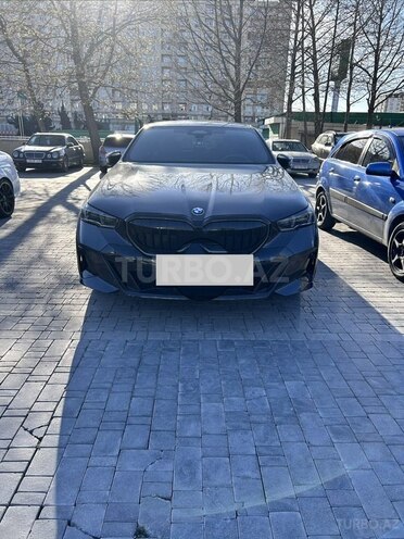 BMW 530e 2024, 10,200 km - 2.0 l - Bakı