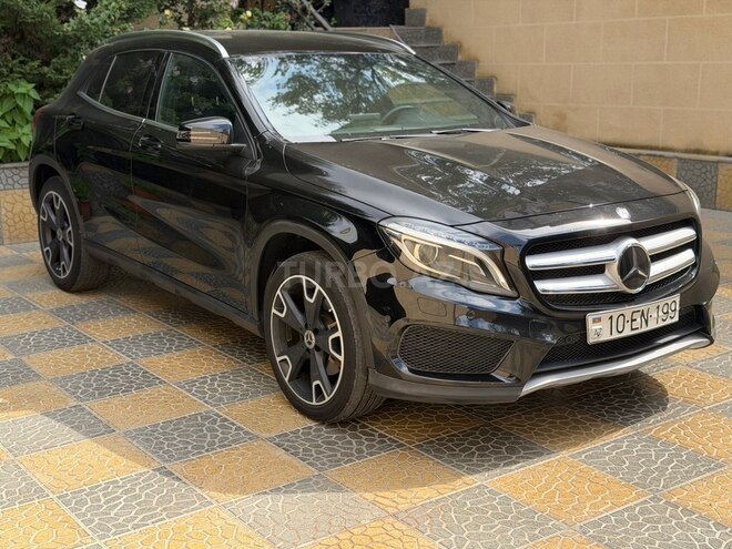 Mercedes GLA 250 4MATIC 2018, 79,000 km - 2.0 l - Bakı