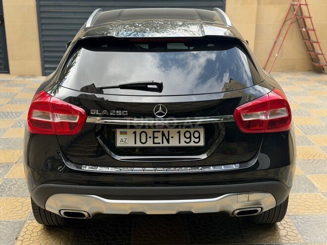 Mercedes GLA 250 4MATIC 2018, 79,000 km - 2.0 l - Bakı