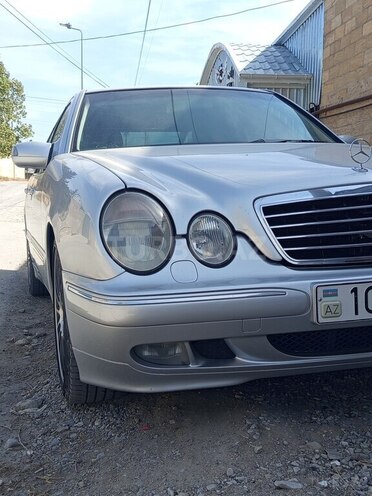 Mercedes E 280 1999, 392,000 km - 2.8 l - Şamaxı