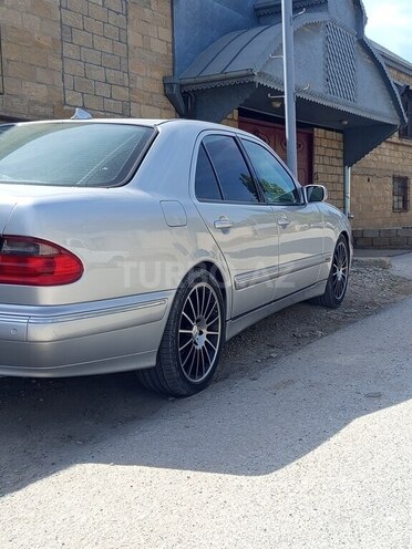 Mercedes E 280 1999, 392,000 km - 2.8 l - Şamaxı