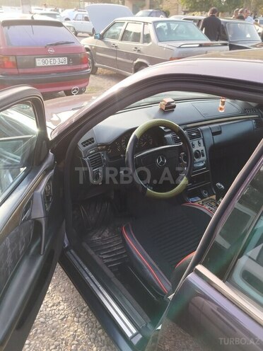 Mercedes E 240 1999, 440,000 km - 2.4 l - Ağcabədi