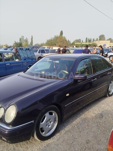 Mercedes E 240 1999, 440,000 km - 2.4 l - Ağcabədi