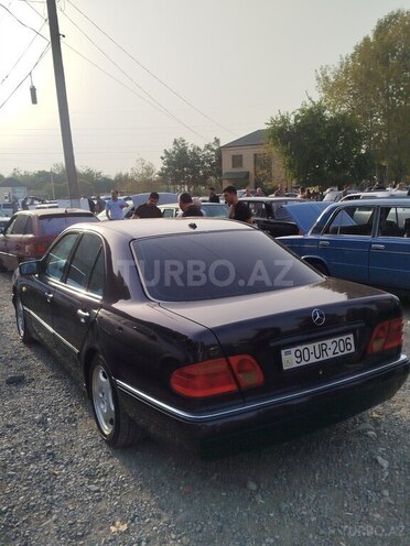 Mercedes E 240 1999, 440,000 km - 2.4 l - Ağcabədi