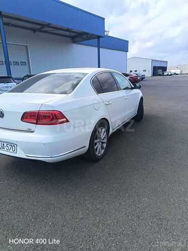 Volkswagen Passat 2011, 220,000 km - 1.8 l - Lənkəran