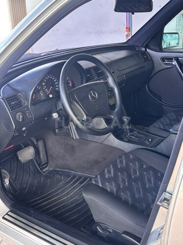Mercedes C 200 1999, 278,000 km - 2.0 л - İmişli