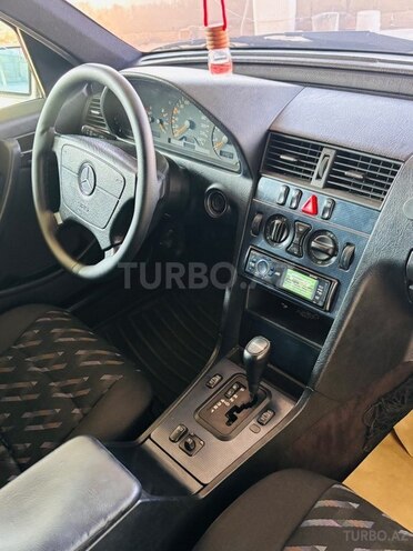 Mercedes C 200 1999, 278,000 km - 2.0 л - İmişli